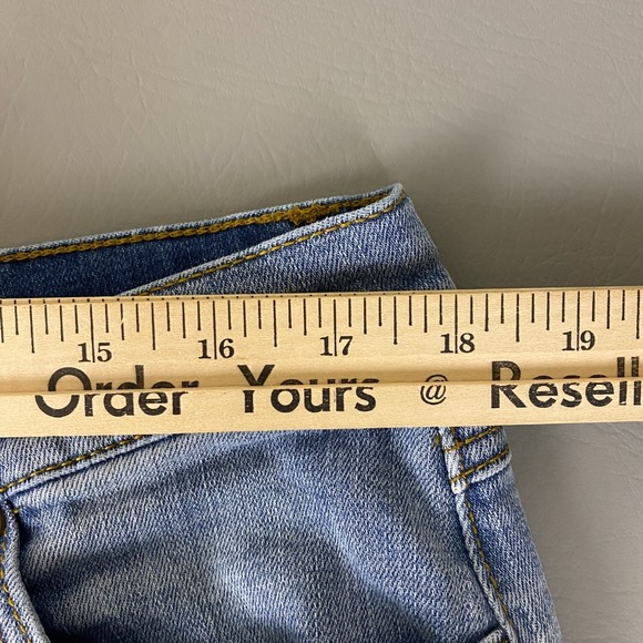 Cabi Palm Beach Crop Jeans Button Fly Wide Leg Denim Size 16 Blue Light Wash - Picture 8 of 12